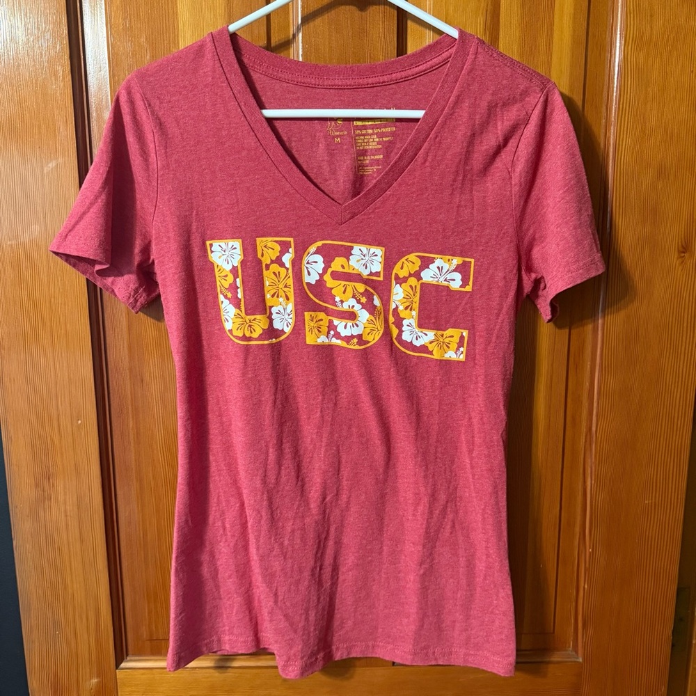 USC Trojans Women's V-Neck T-Shirt M Red Short Sleeve College Floral Design